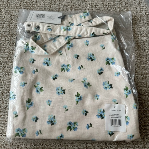 NWT Revolve WeWoreWhat Cream Floral Cut Out Denim Skirt - Picture 2 of 3